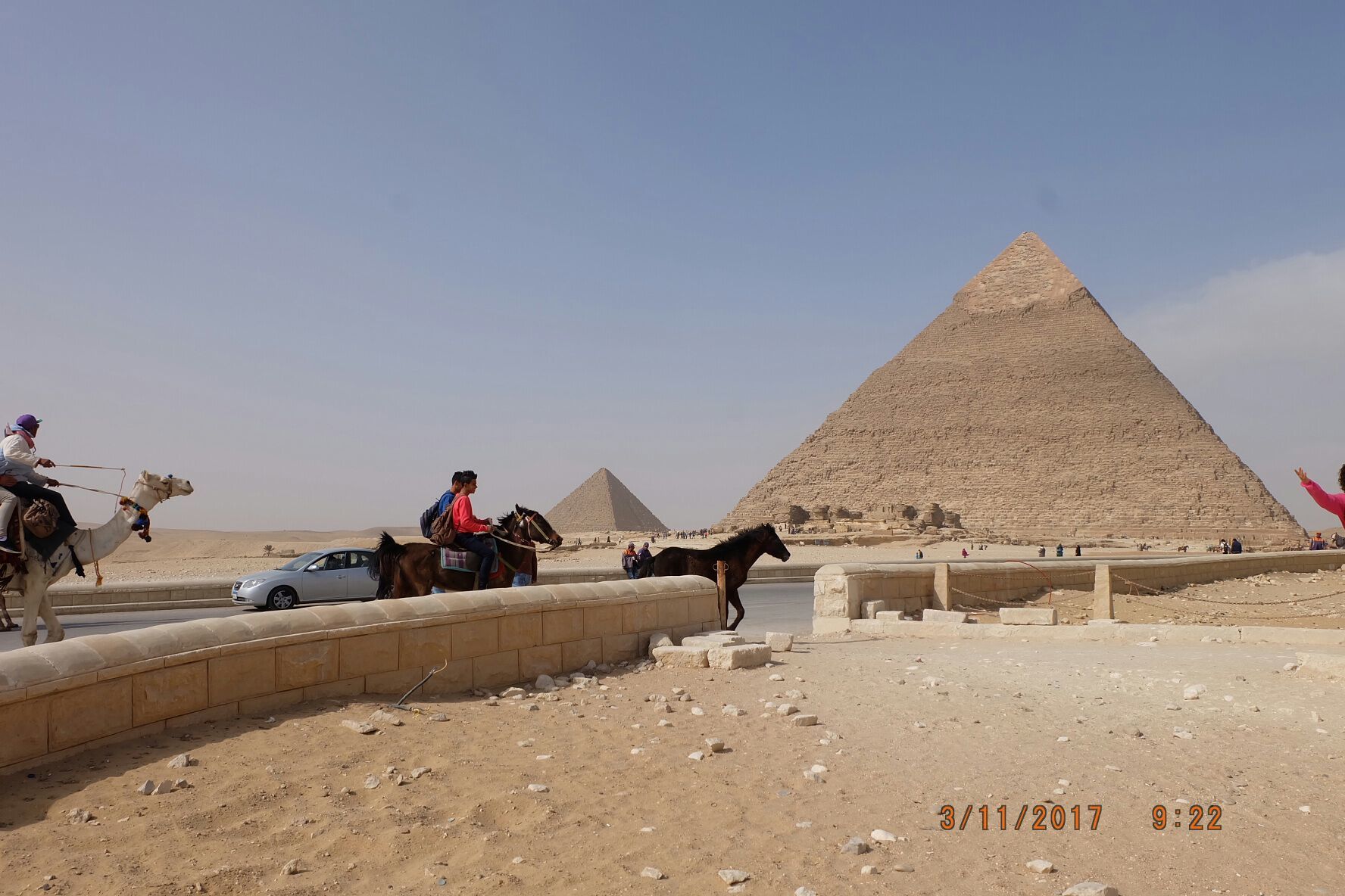 埃及的金字塔怎么进城_一款游戏埃及金字塔里然后用灯塔通关的游戏_埃及金字塔电灯