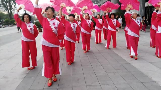 糖豆广场舞：受欢迎的健身活动