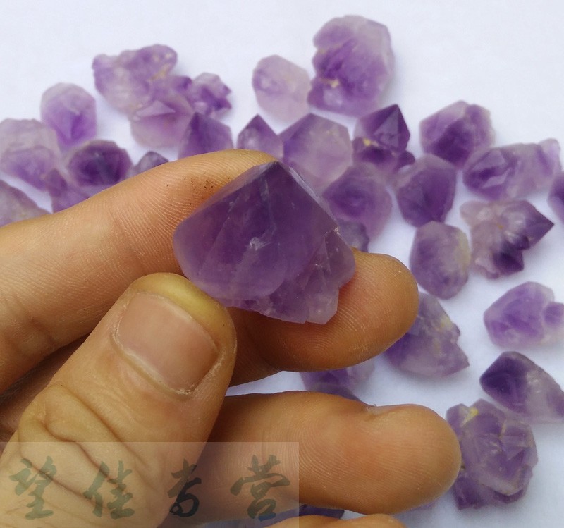 探秘紫水晶之谜，揭秘紫水晶块变身紫水晶碎片的秘密