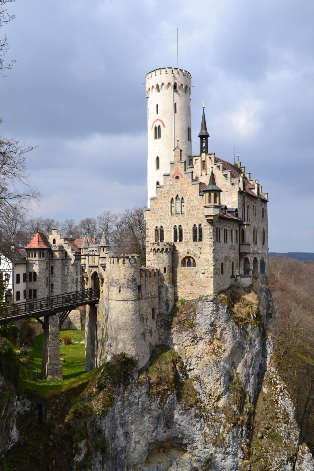 中世纪建筑：守护城堡，思越木结构的传奇