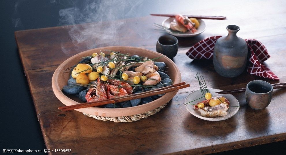 裕美的日本之旅：美食文化与传统魅力