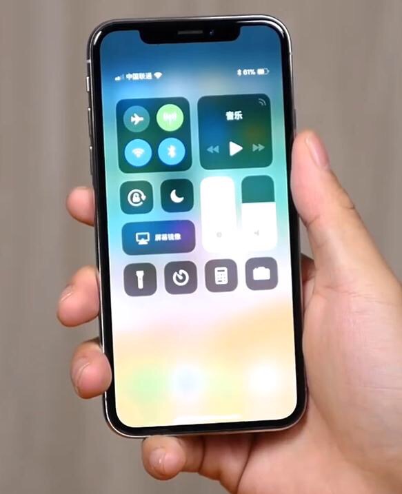 苹果大屏打游戏手机能用吗_iphone手机打游戏_苹果打游戏硌手