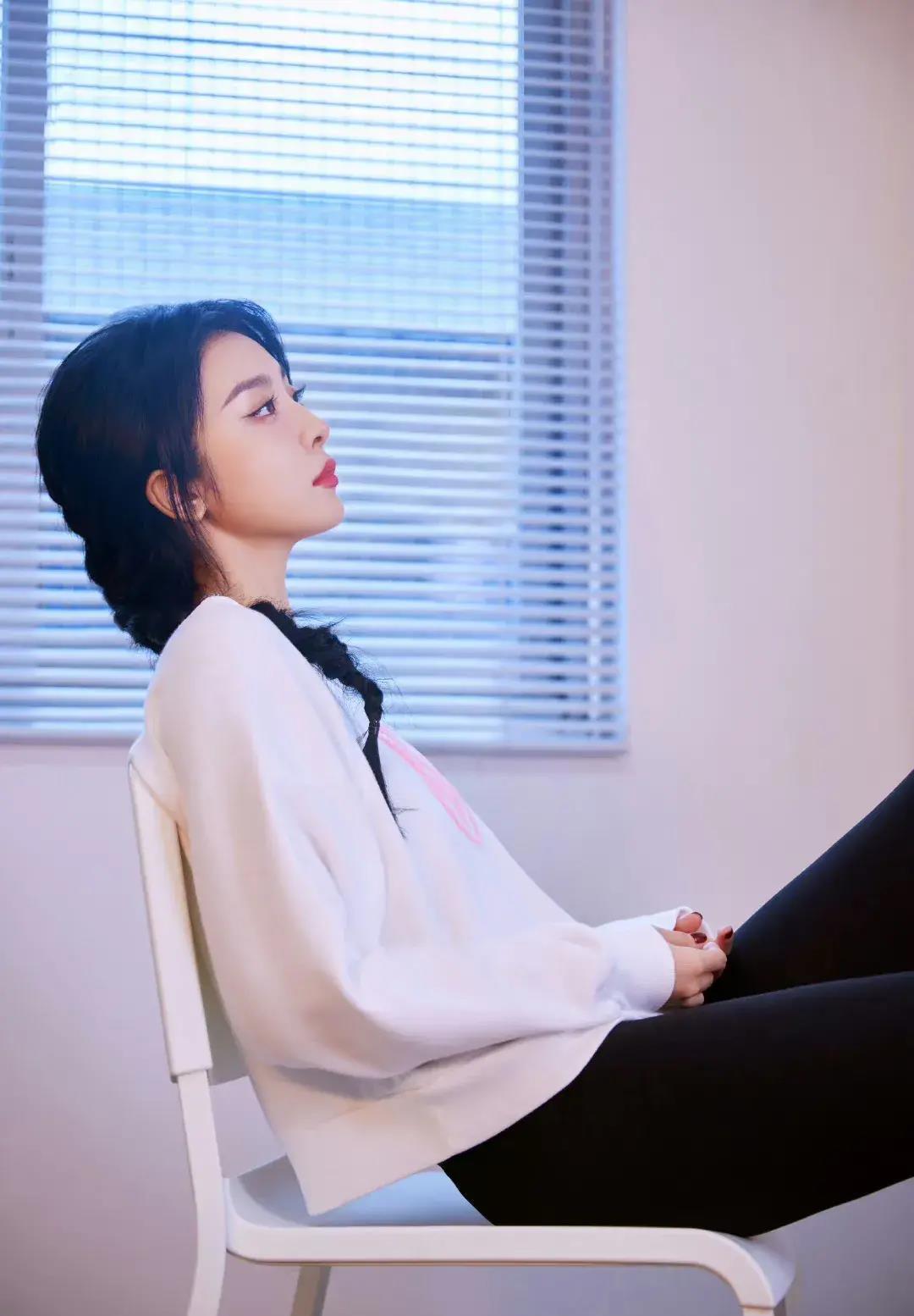 赵小棠玩手机游戏_赵小棠玩手机游戏_赵小棠玩手机游戏